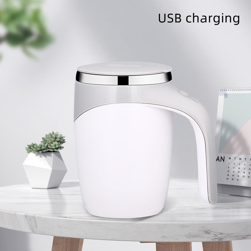 Tasse à café rechargeable avec agitateur automatique